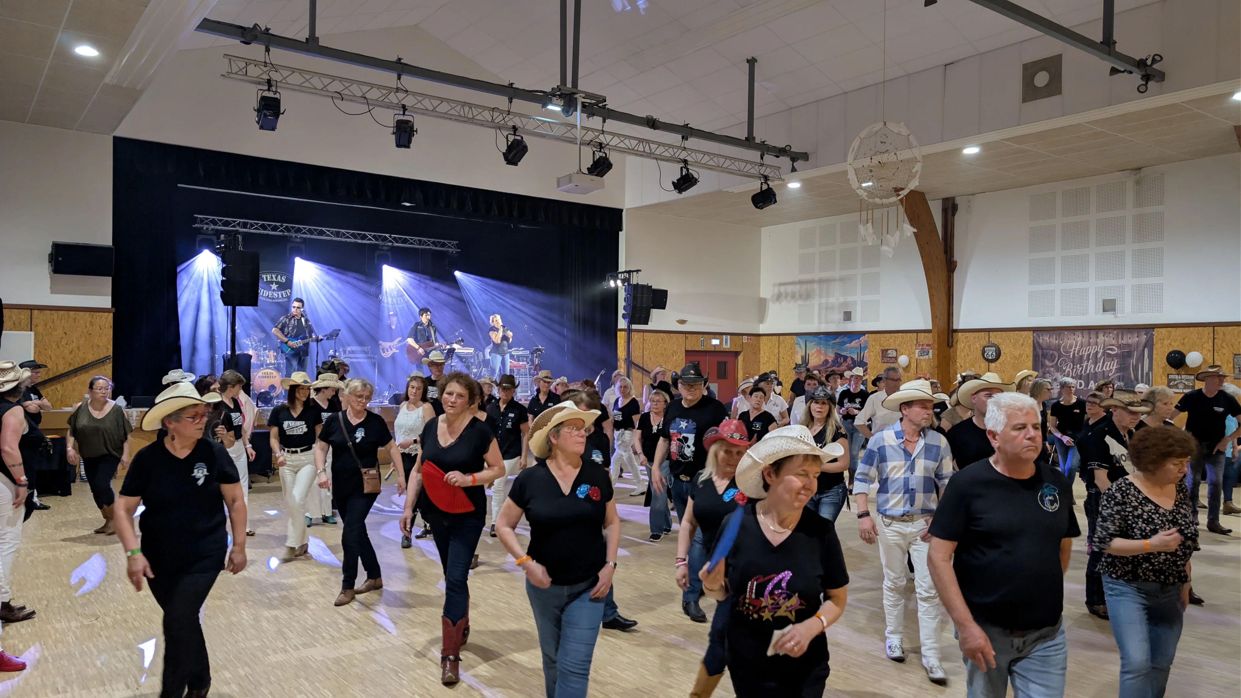 Pxl 20260411 194704586